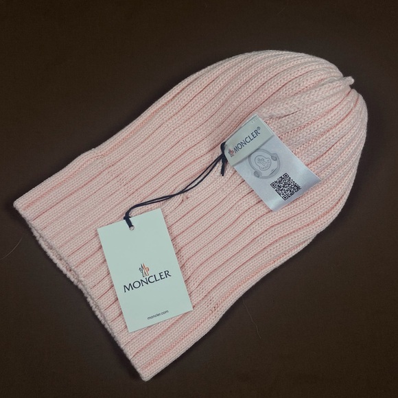 Moncler Pink Knit Beanie w/ Pom Pom – Women’s – New - Picture 4 of 4